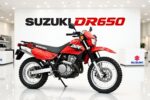 Suzuki DR650: moto doble propósito resistente y potente